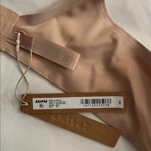 SKIMS ULTIMATE TEARDROP PUSH-UP BRA - Picture 3 of 3